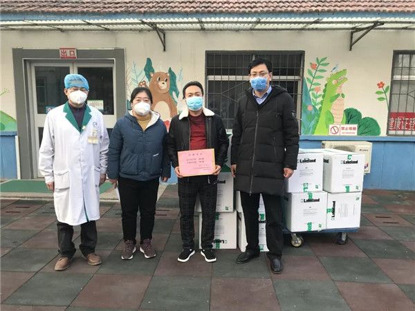 抗疫物資送一線 社會(huì)責(zé)任扛在肩